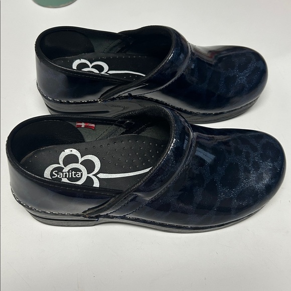 SANITA Navy/Black Shimmer Cheetah Print Danish Clogs - Picture 5 of 5